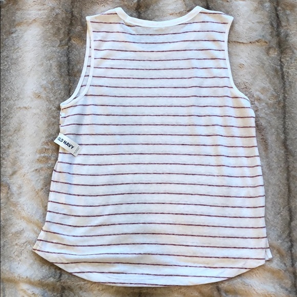 Old navy Top - Picture 2 of 4